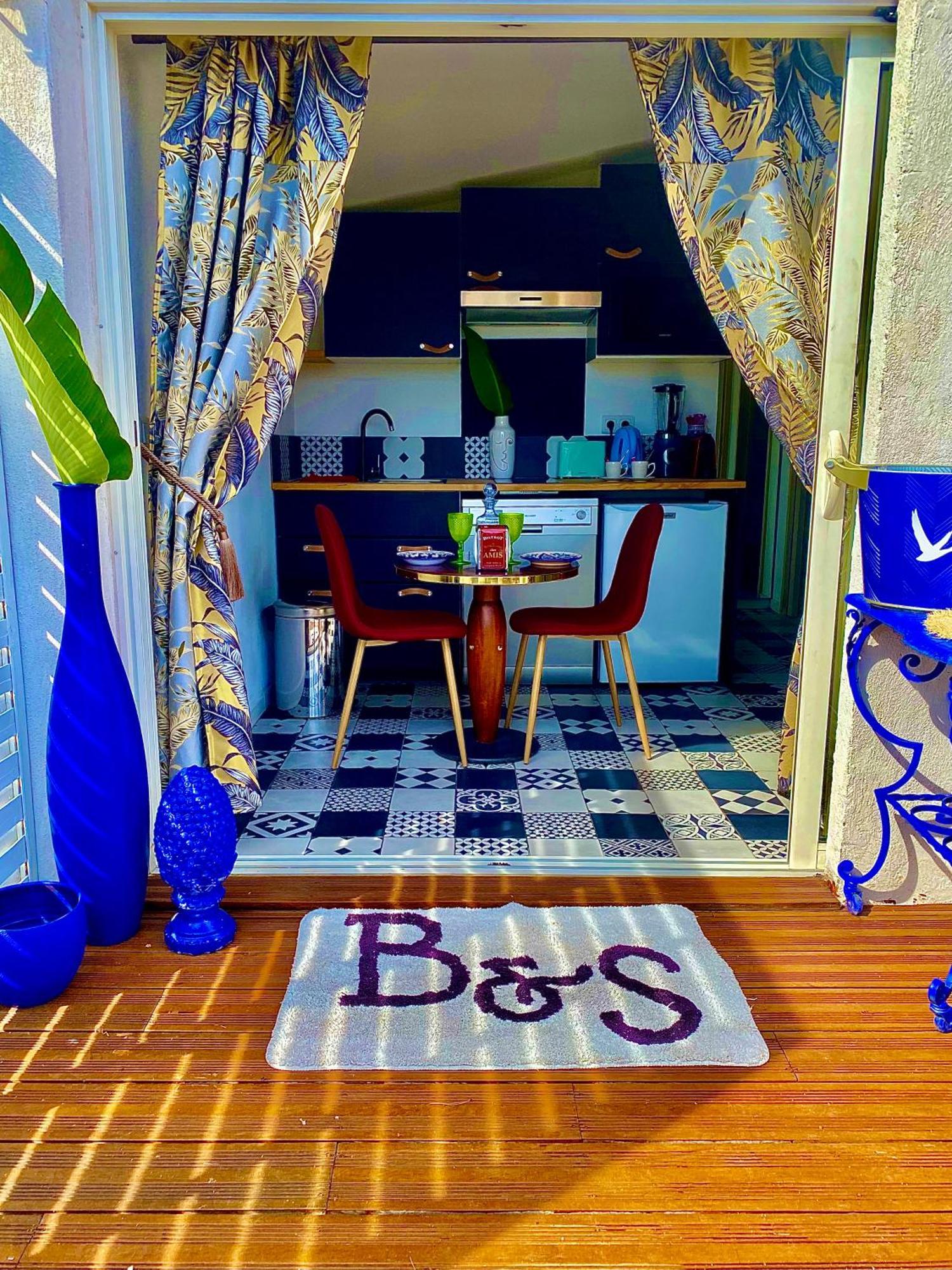 Astoria Villa Maison D Hotes Appartement Vue Mer Avec Piscine 카시스 객실 사진